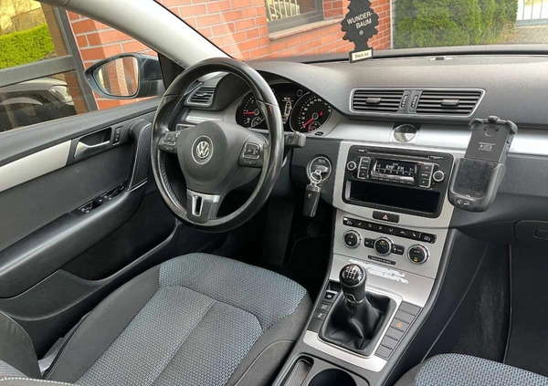 Volkswagen Passat cena 33000 przebieg: 288000, rok produkcji 2014 z Żary małe 254